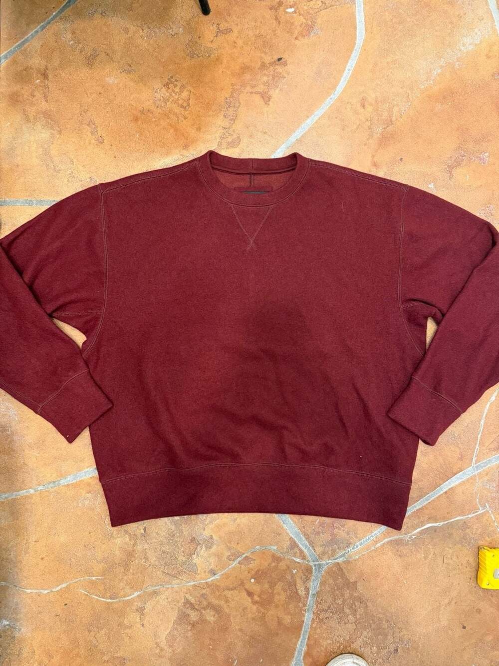 Banana Republic  Brushed Crew-Neck Sweatshirt W/ Wool Size L Burgundy